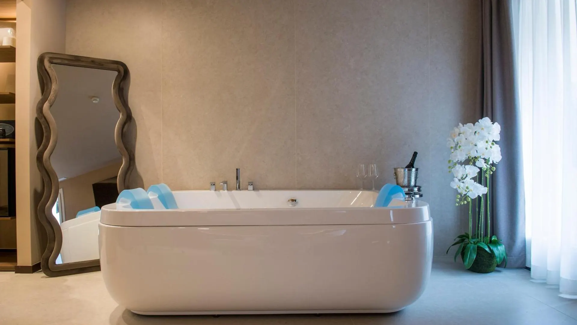 Bocca Di Leone Luxury Suite Rome Italy