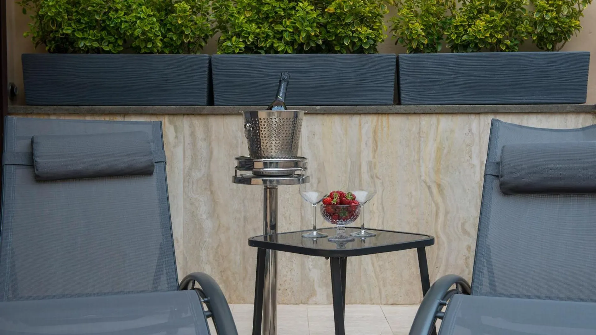 Guest house Bocca Di Leone Luxury Suite Rome Italy