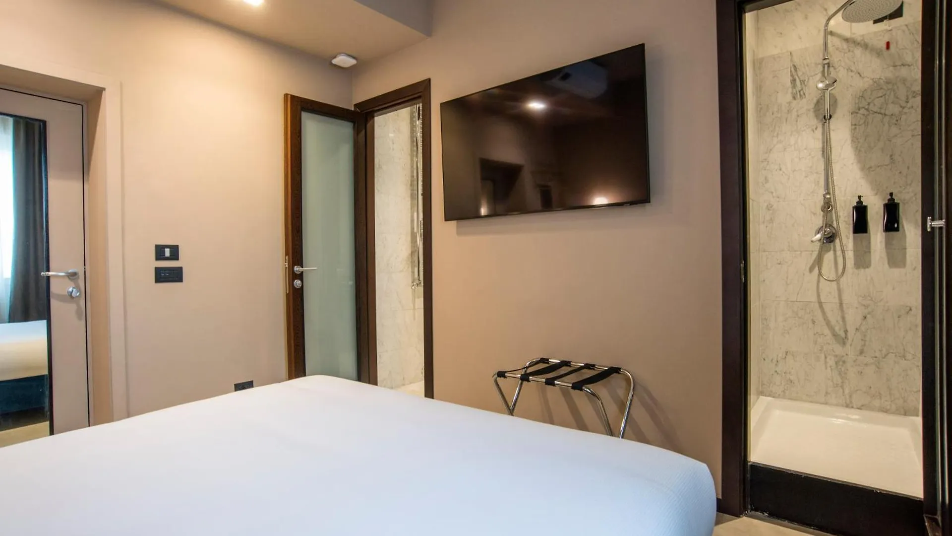 Bocca Di Leone Luxury Suite Rome Guest house