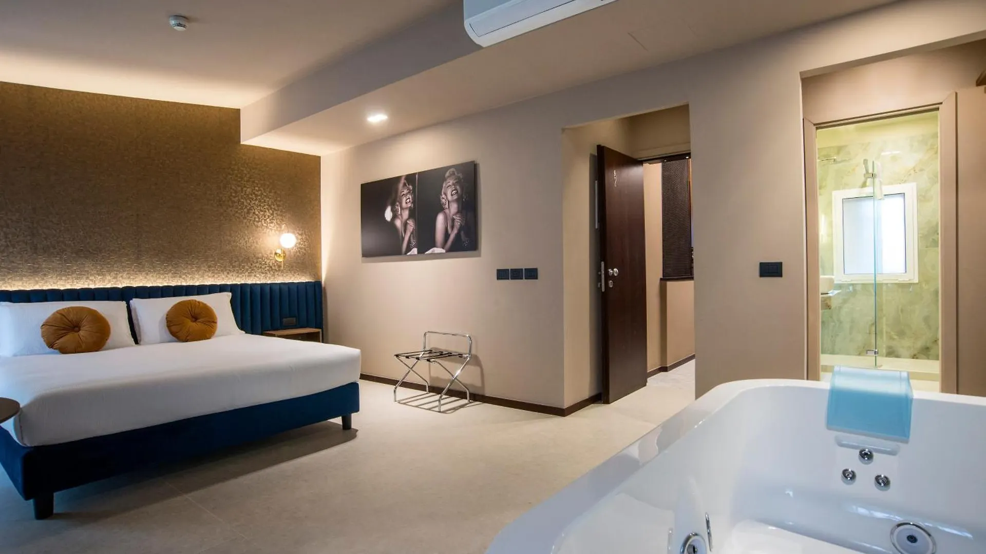 Bocca Di Leone Luxury Suite Řím 0*,