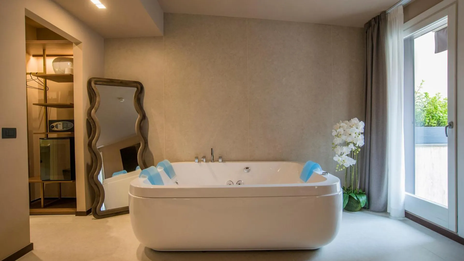 Bocca Di Leone Luxury Suite Rome 0*,  Italy